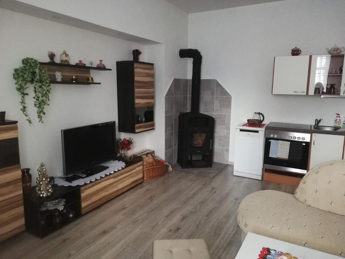 Apartman Petra Коваржска Экстерьер фото