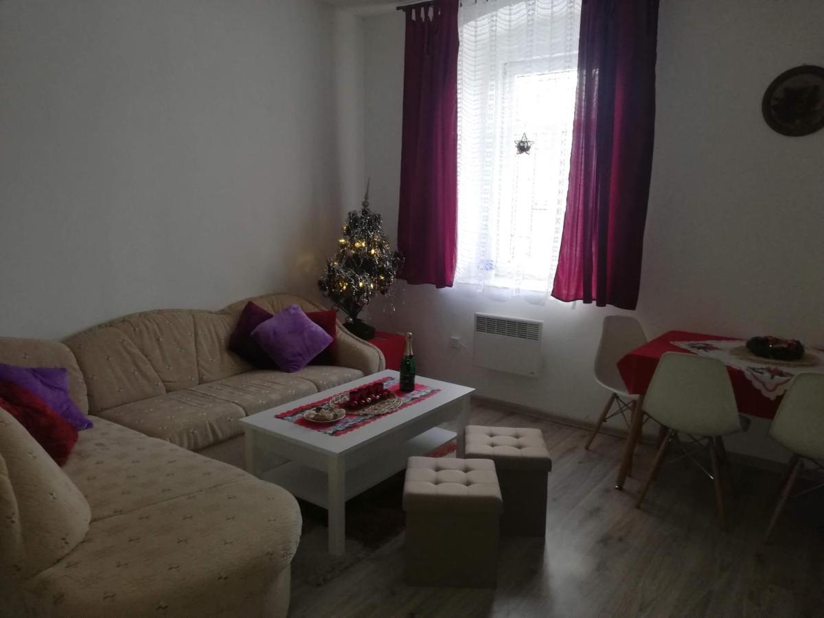 Apartman Petra Коваржска Экстерьер фото
